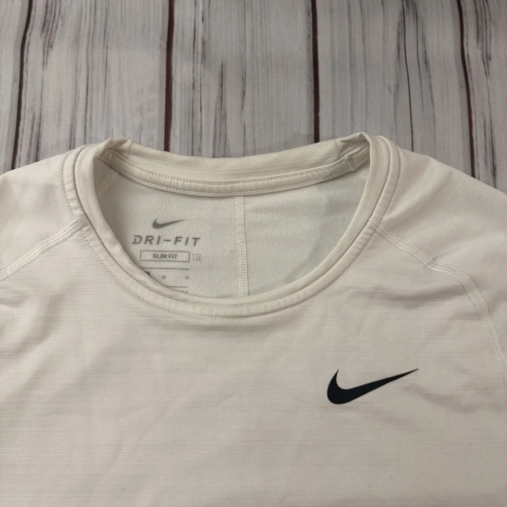 Nike Pro Dri-Fit Slim Fit White Athletic‎ Top Size Medium Activewear